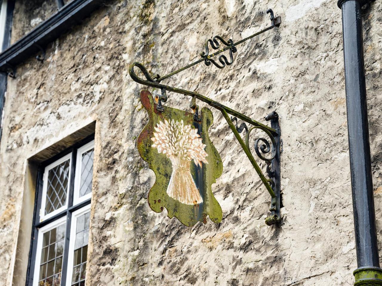 Hotel The Wheatsheaf At Beetham Sandside  Exterior foto